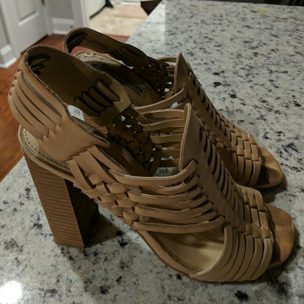 Steve madden beige heels
